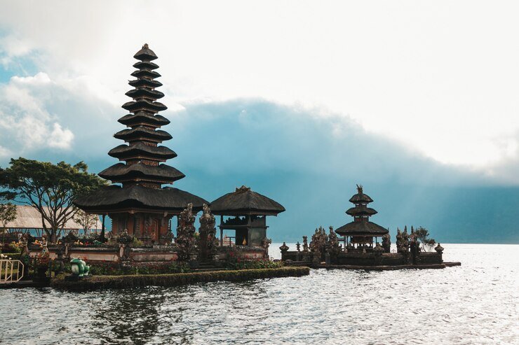 Uluwatu Temple and Beach Tour Package